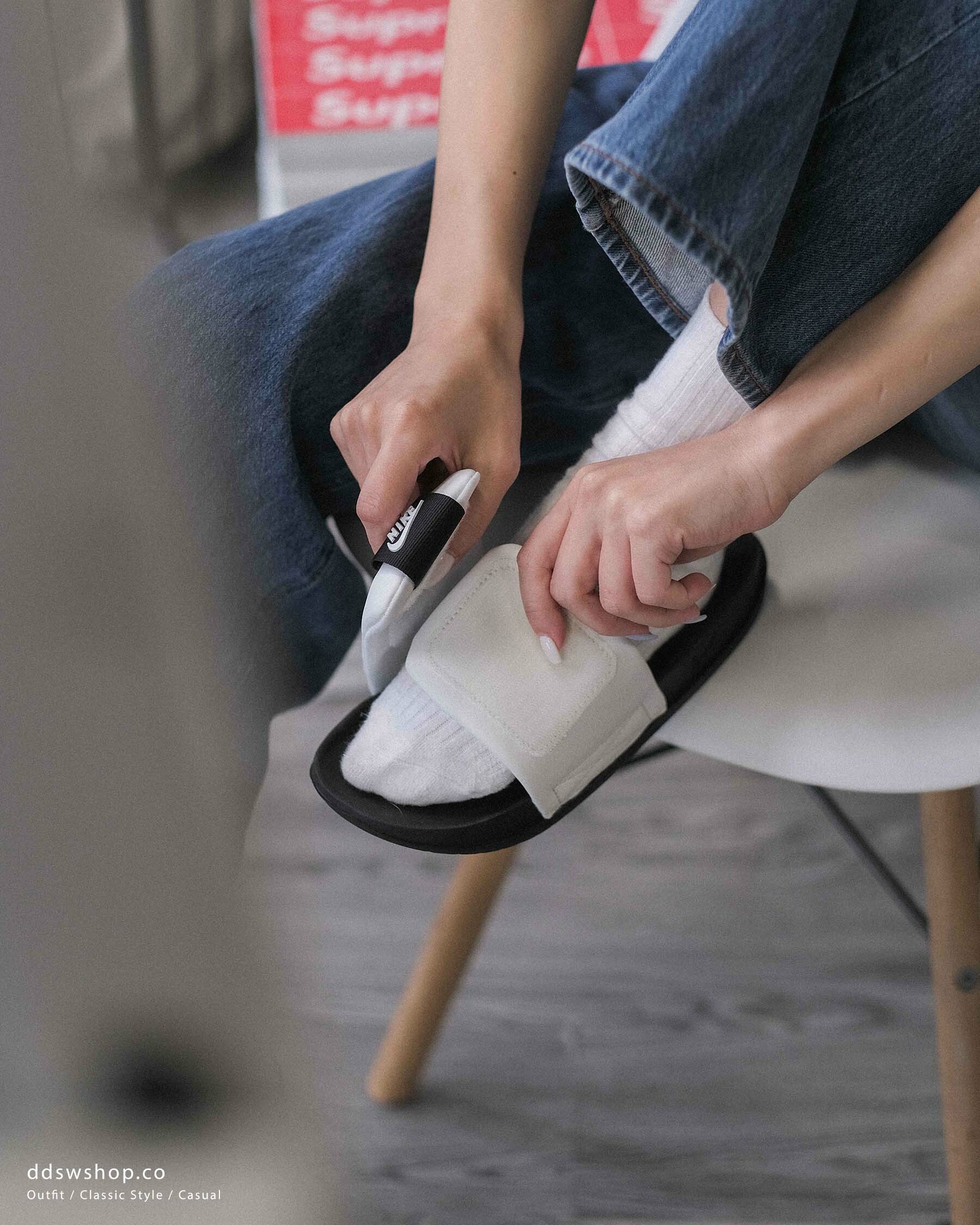 "代購" Nike Offcourt 拖鞋 魔鬼氈 可調式拖鞋 麵包拖 海綿 黑白 DQ9624-100