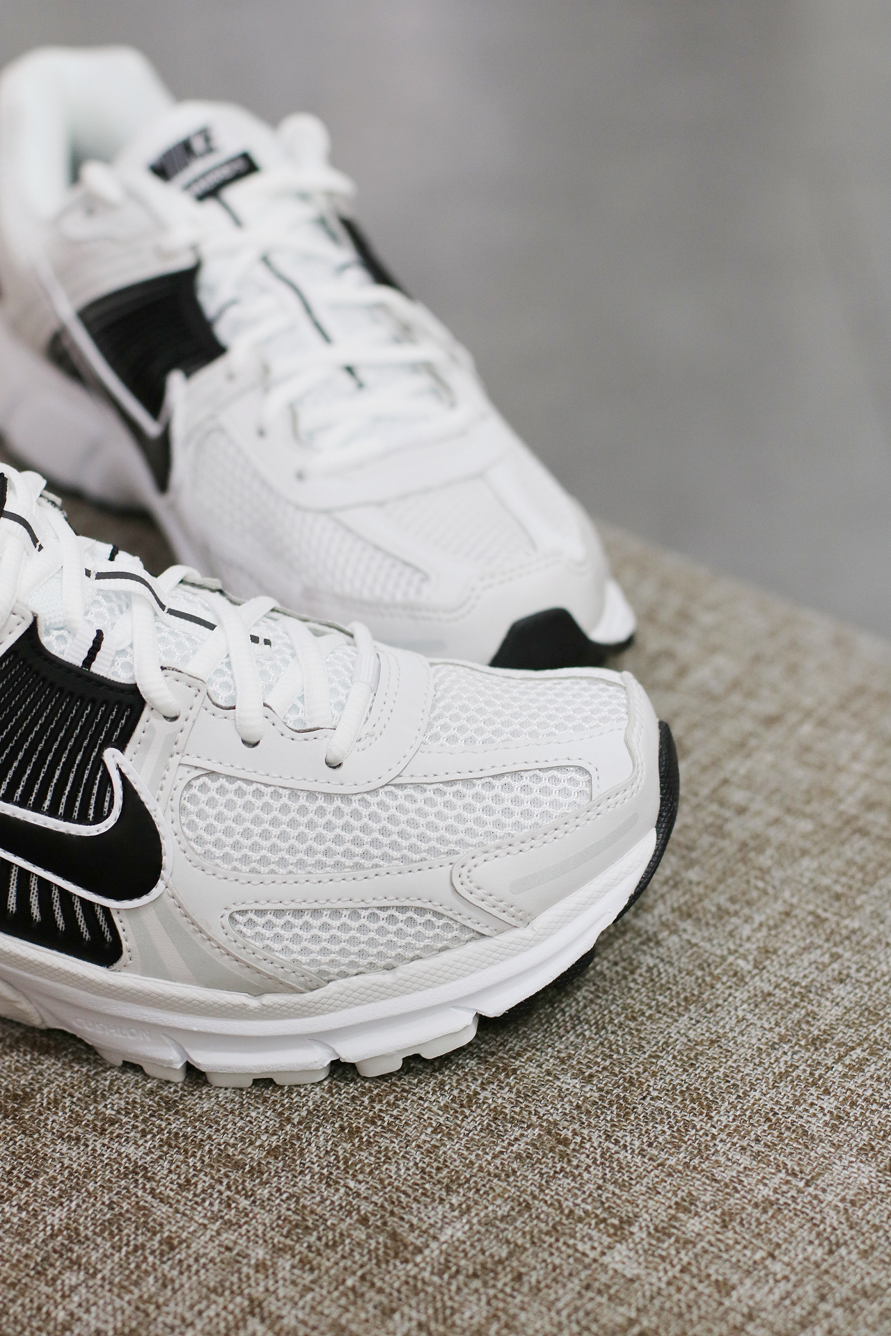 Nike Zoom Vomero 5 White Black FB9149-101