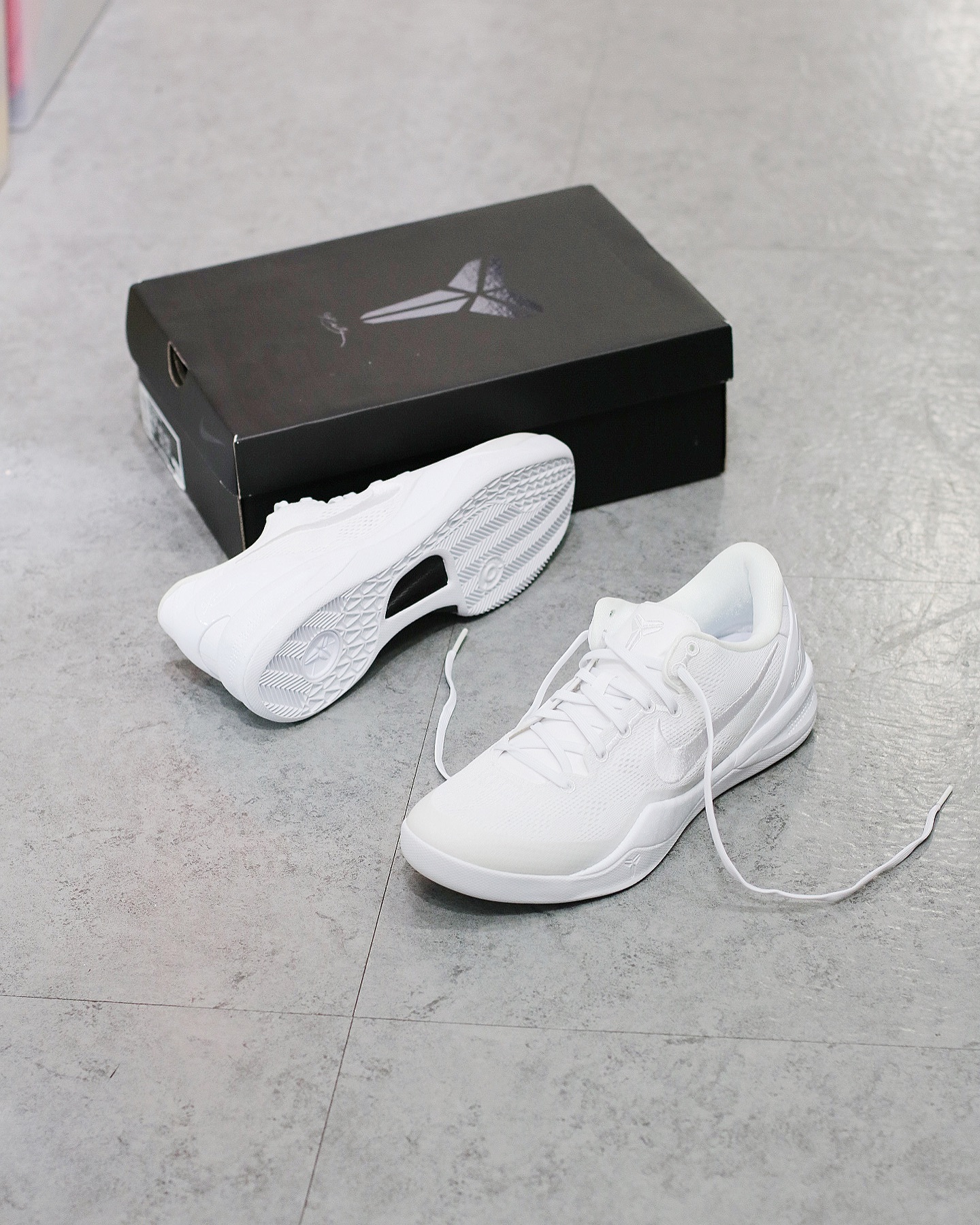 Nike Kobe 8 Protro Halo Triple White  FJ9364-100