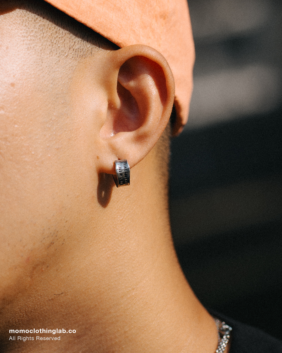 #現貨 (ACCE527) 鋼耳環 做舊刻字耳環