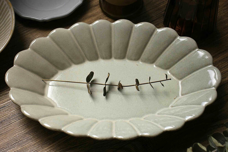 izawa poterie 井澤浮雕花紋橢圓盤