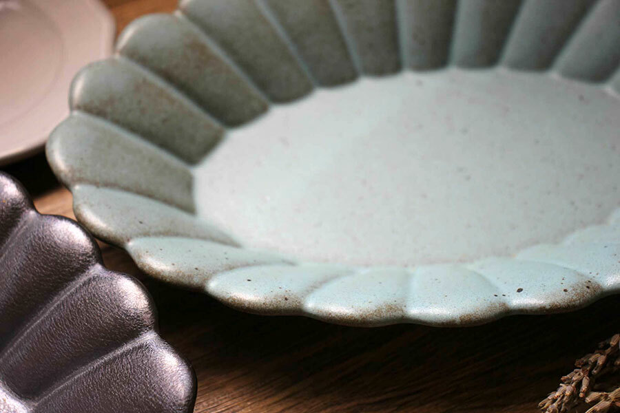 izawa poterie 井澤浮雕花紋橢圓盤