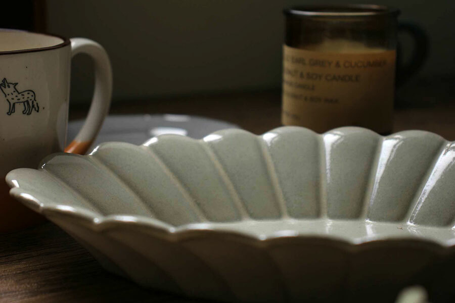 izawa poterie 井澤浮雕花紋橢圓盤