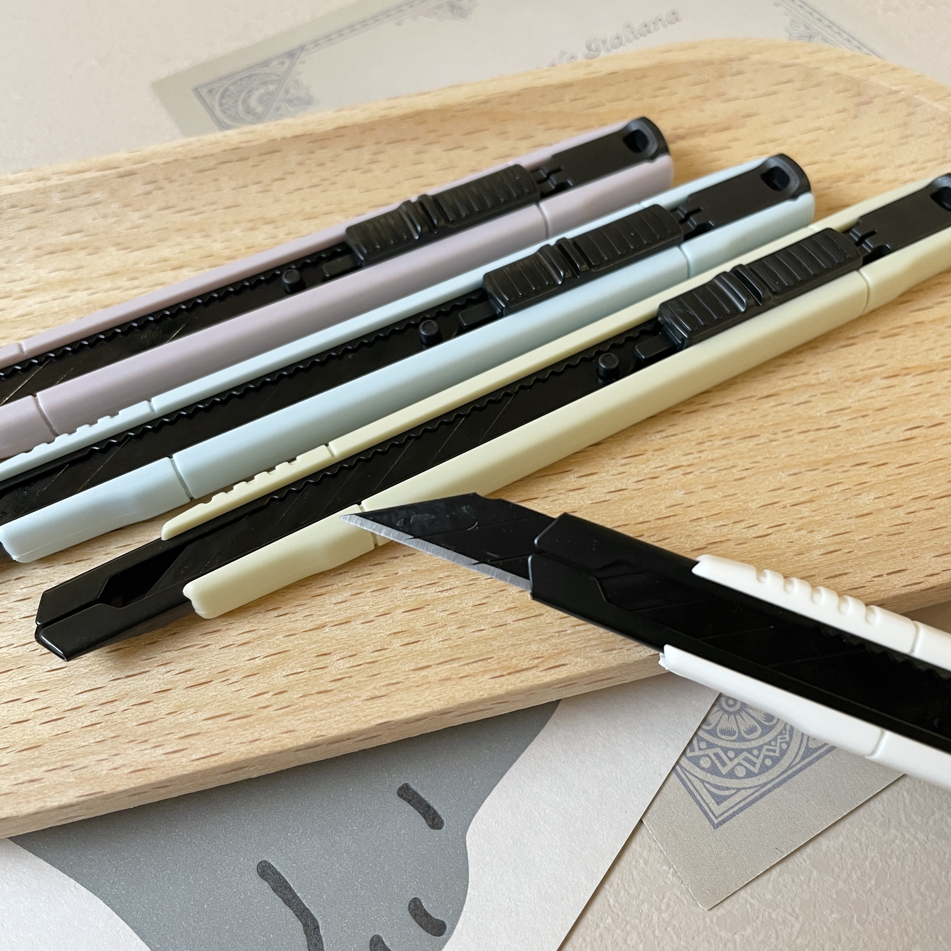 【PENROTE筆樂】自動鎖定黑軌美工刀