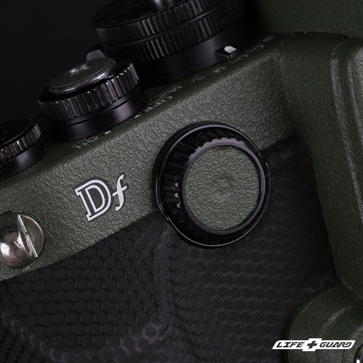 LIFE+GUARD 相機貼膜安裝示意，適用 Nikon Df