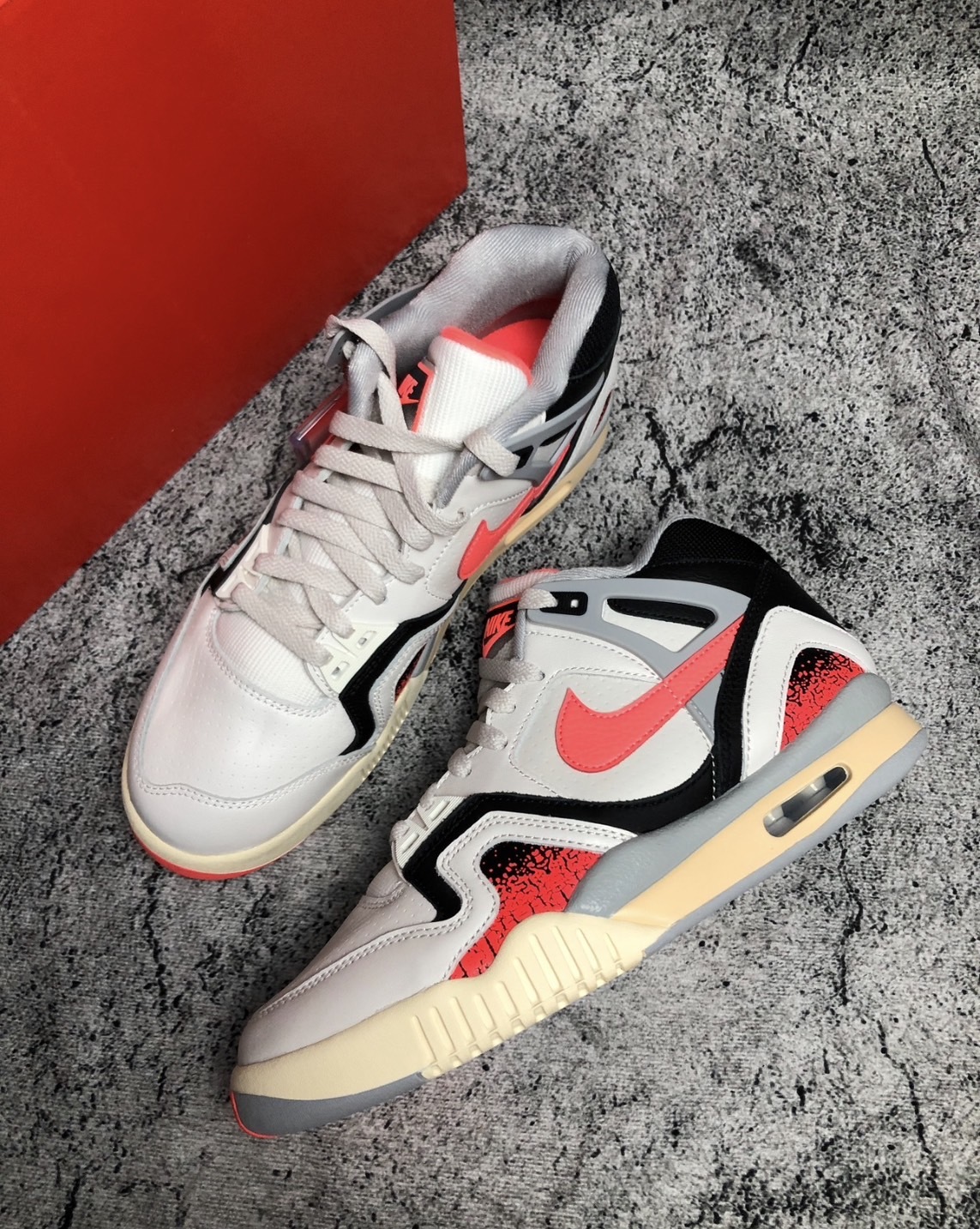 預購 NIKE Air Tech Challenge 2 Hot Lava