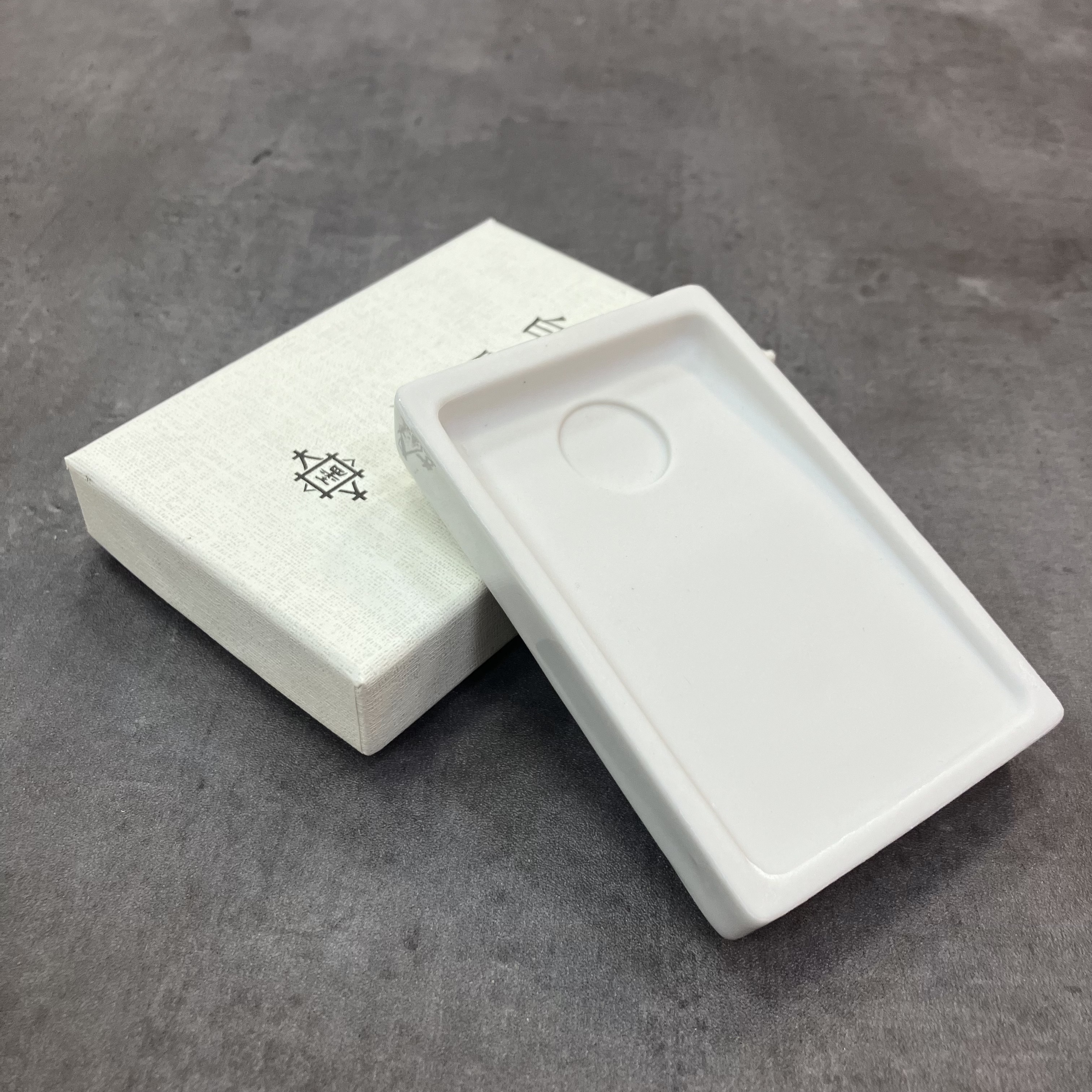墨運堂白陶硯磨色墨用日本製