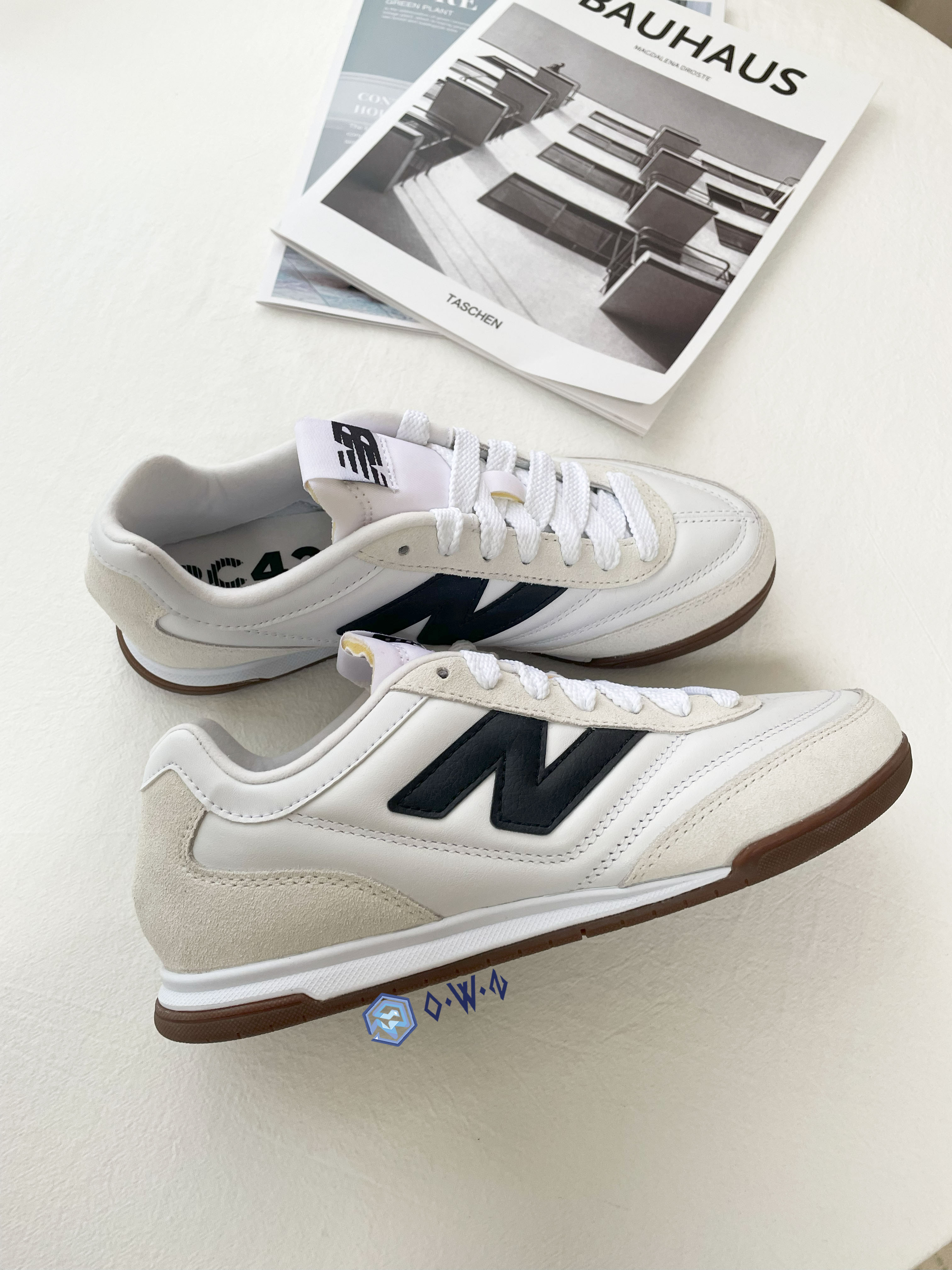 【OWN】New Balance RC42 德訓鞋 平底 休閒 流行 小白鞋 皮革 麂皮 不分男女 白色 URC42LA