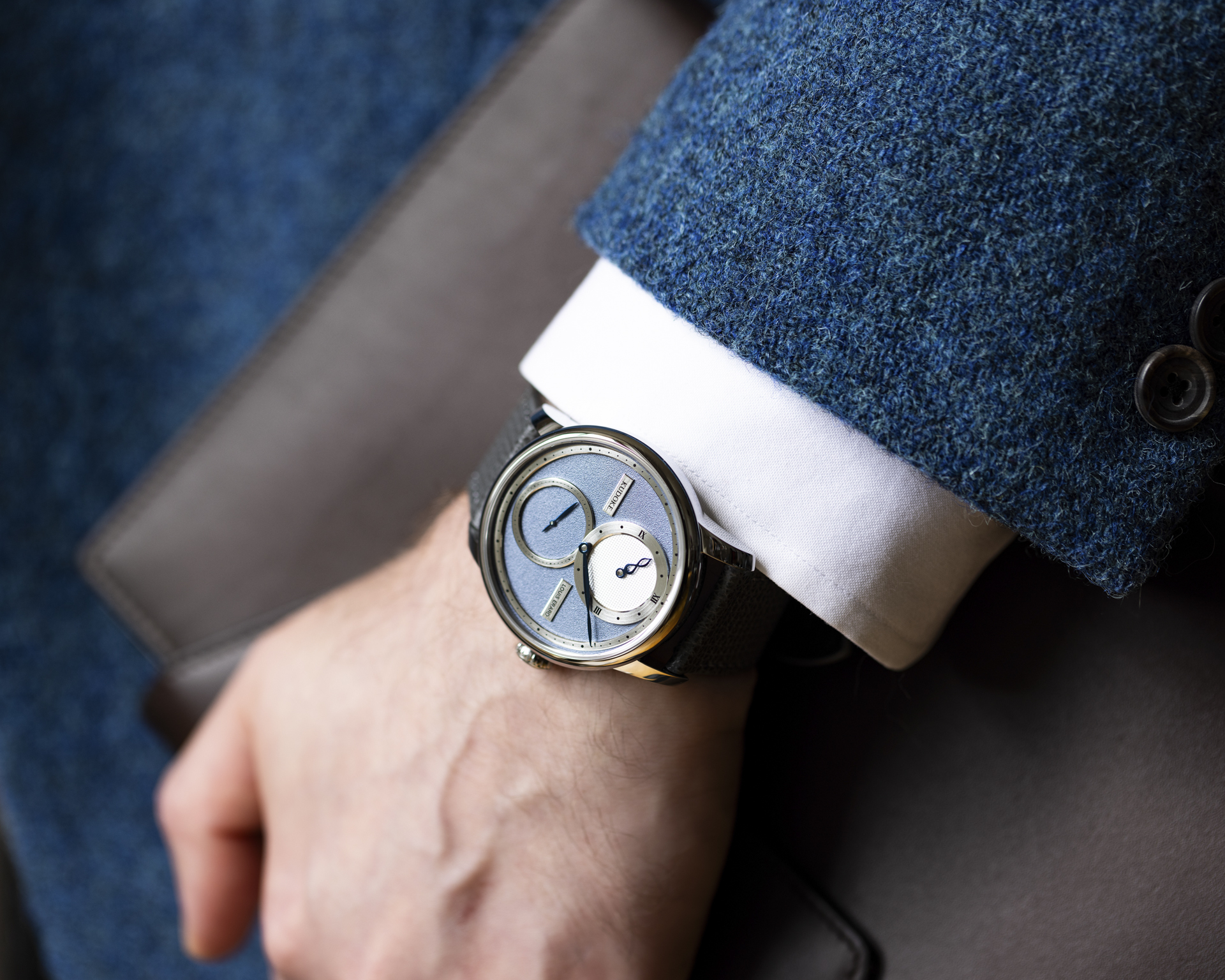 Le Régulateur Louis Erard x Kudoke_LIGHT BLUE LIMITED