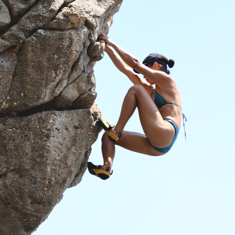 COOCEAN OCEAN GLOW 海光柔緞美臀泳褲 深淵藍