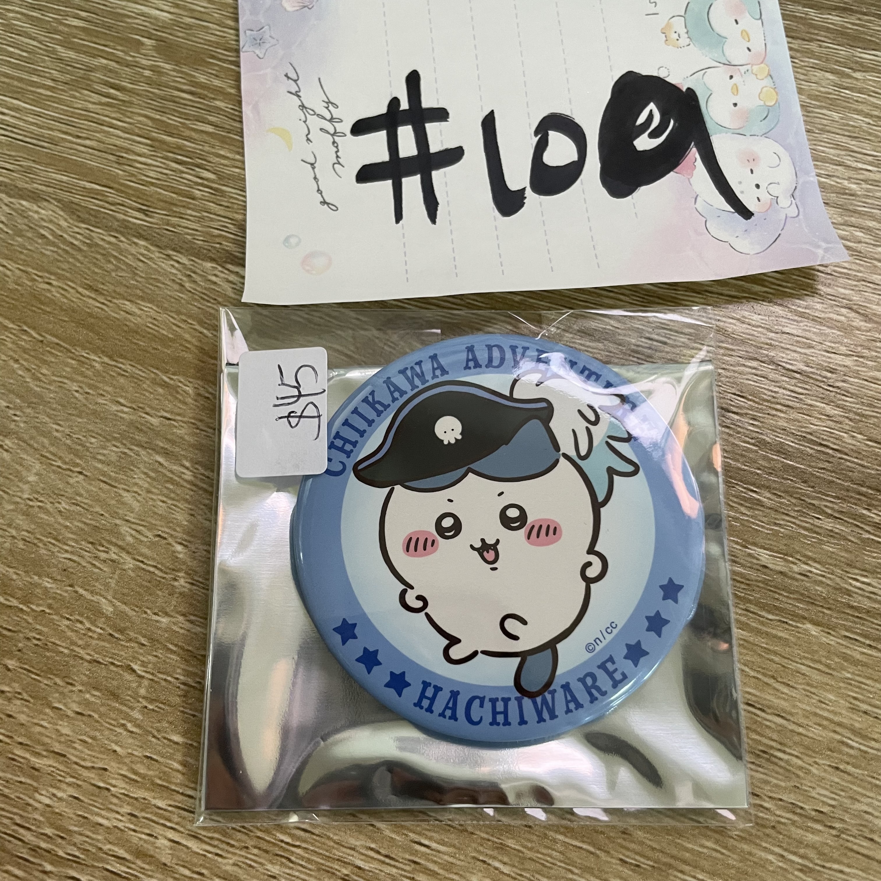 CHIIKAWA  八字貓  襟章#109