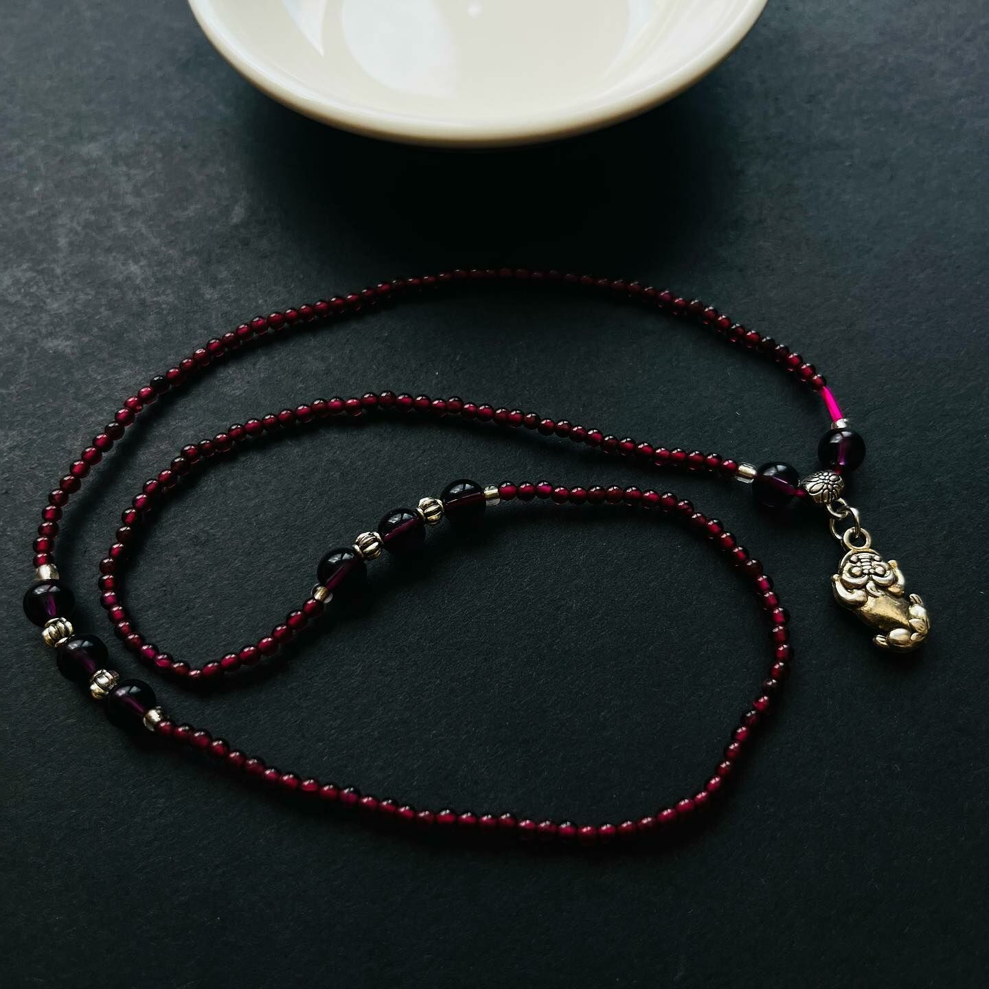 [原石] 石榴石+貔貅 水晶三圈手串 / 水晶項鍊