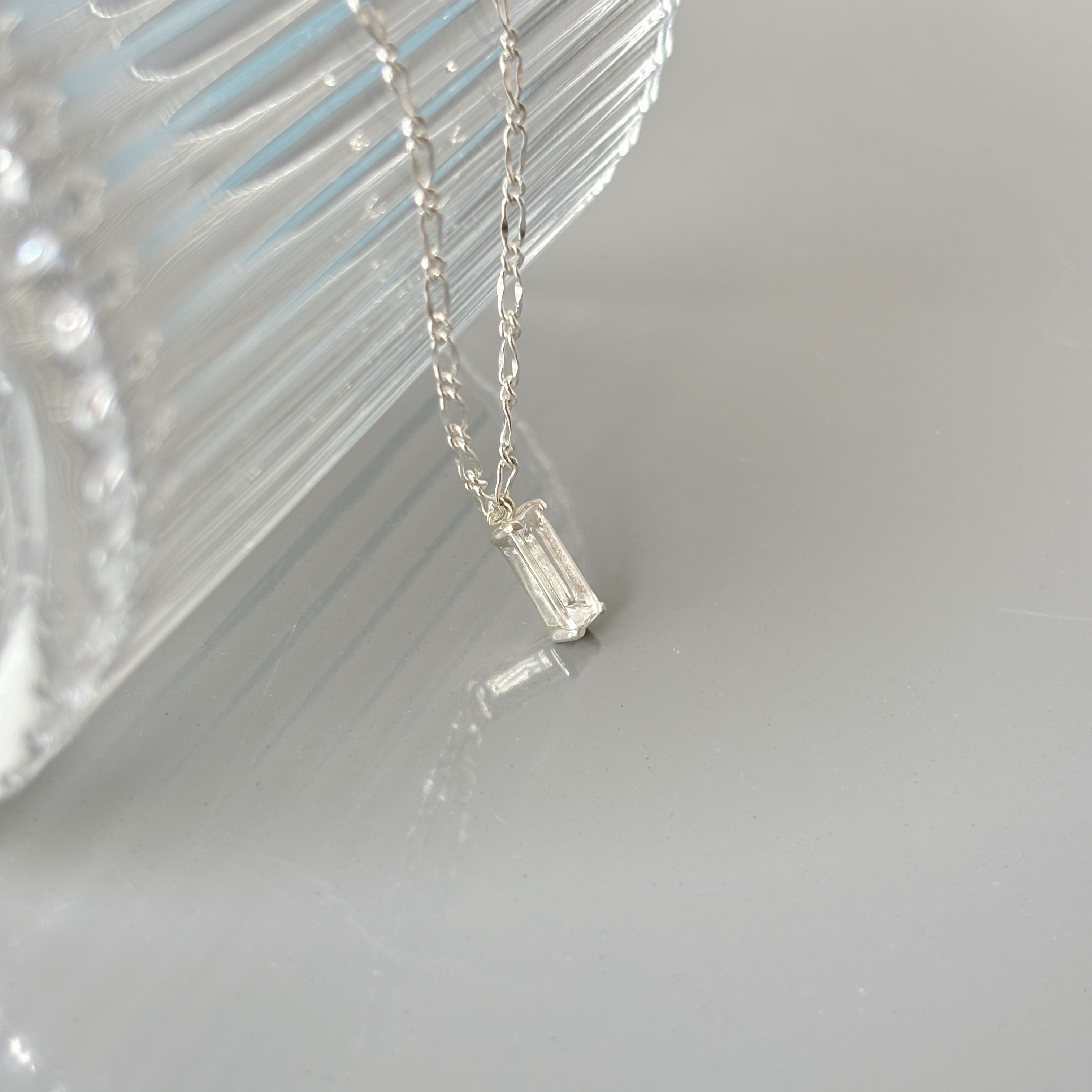 Baguette爪鑲白水晶項鍊