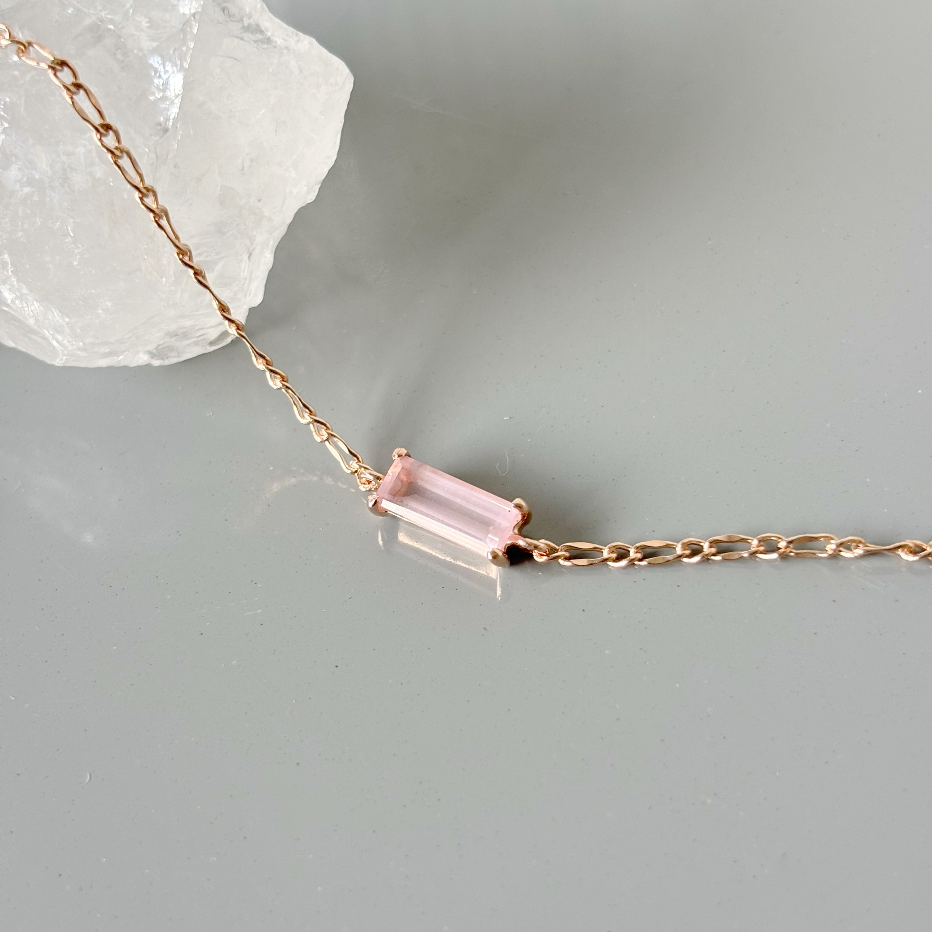 Baguette爪鑲粉晶手鍊