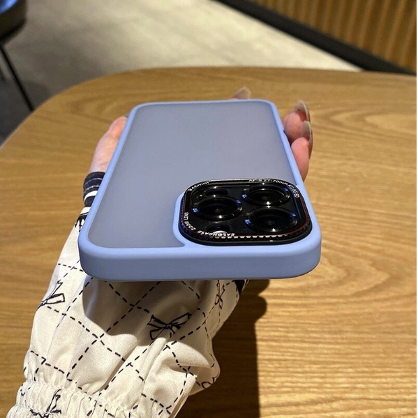 Popular Zengka series iPhone 14 Pro frosted lens protective mobile phone case: the perfect combination of fashion and safety - light blue
