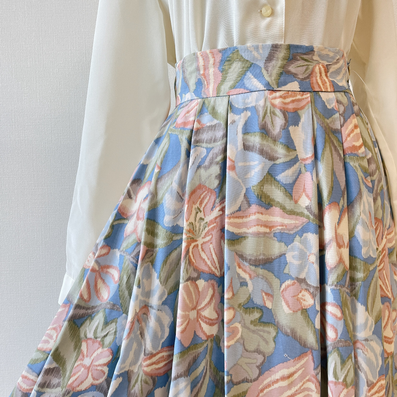 美國製淺藍色柔和大花古著半身裙