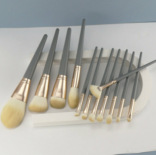 Hot recommendation (12 pieces) Lan Qiao makeup brush set (Lan Qiao brush)