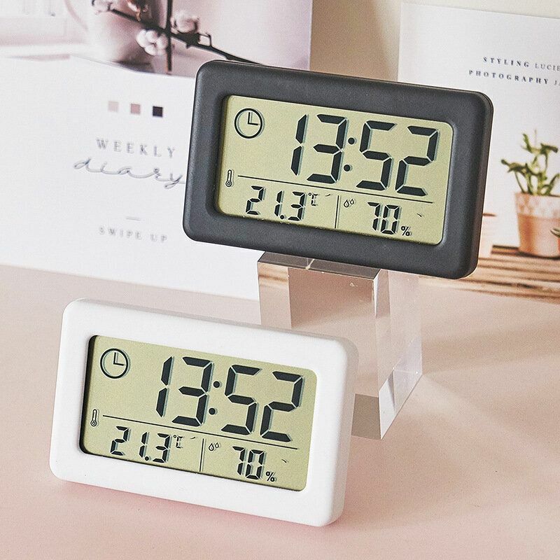 Hotly recommended Japanese style unprinted white electronic clock, simple clock, light and thin temperature and humidity electronic clock, Nordic style clock, convenient clock