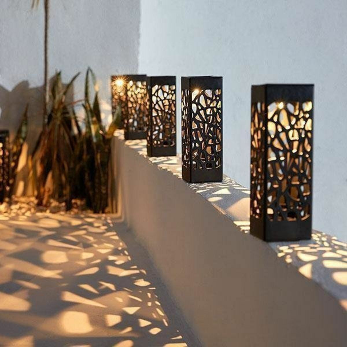 Popular solar light control sensor lawn and courtyard landscape lights holiday decoration terrace rooftop garden village house smart