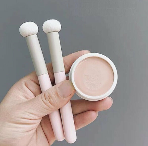 Hot recommendation (2 pieces) concealer brush makeup brush (small steamed bun concealer brush)