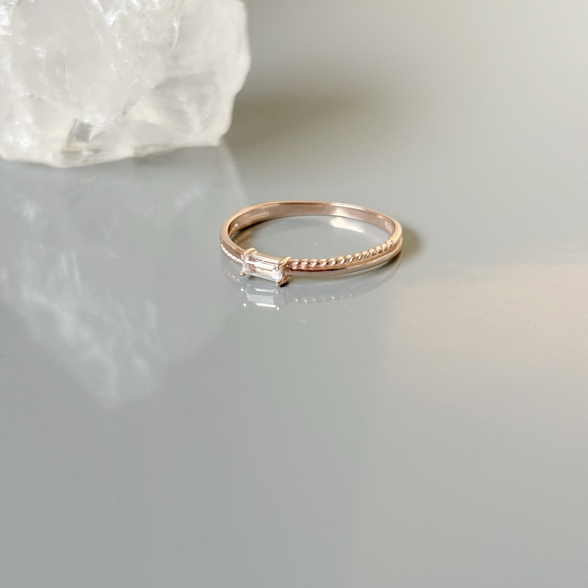 交錯麻花Baguette月光石戒指