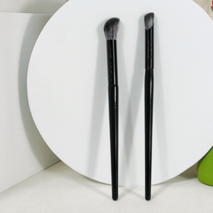 Hot style [2 pieces] 105 Fingertip Nose Shadow Brush 105 Concealer Brush (Color: Black)