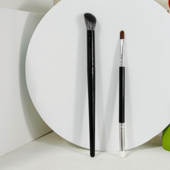 Popular model [2 pieces] 105 fingertip nose shadow brush double-ended concealer brush (color: black)
