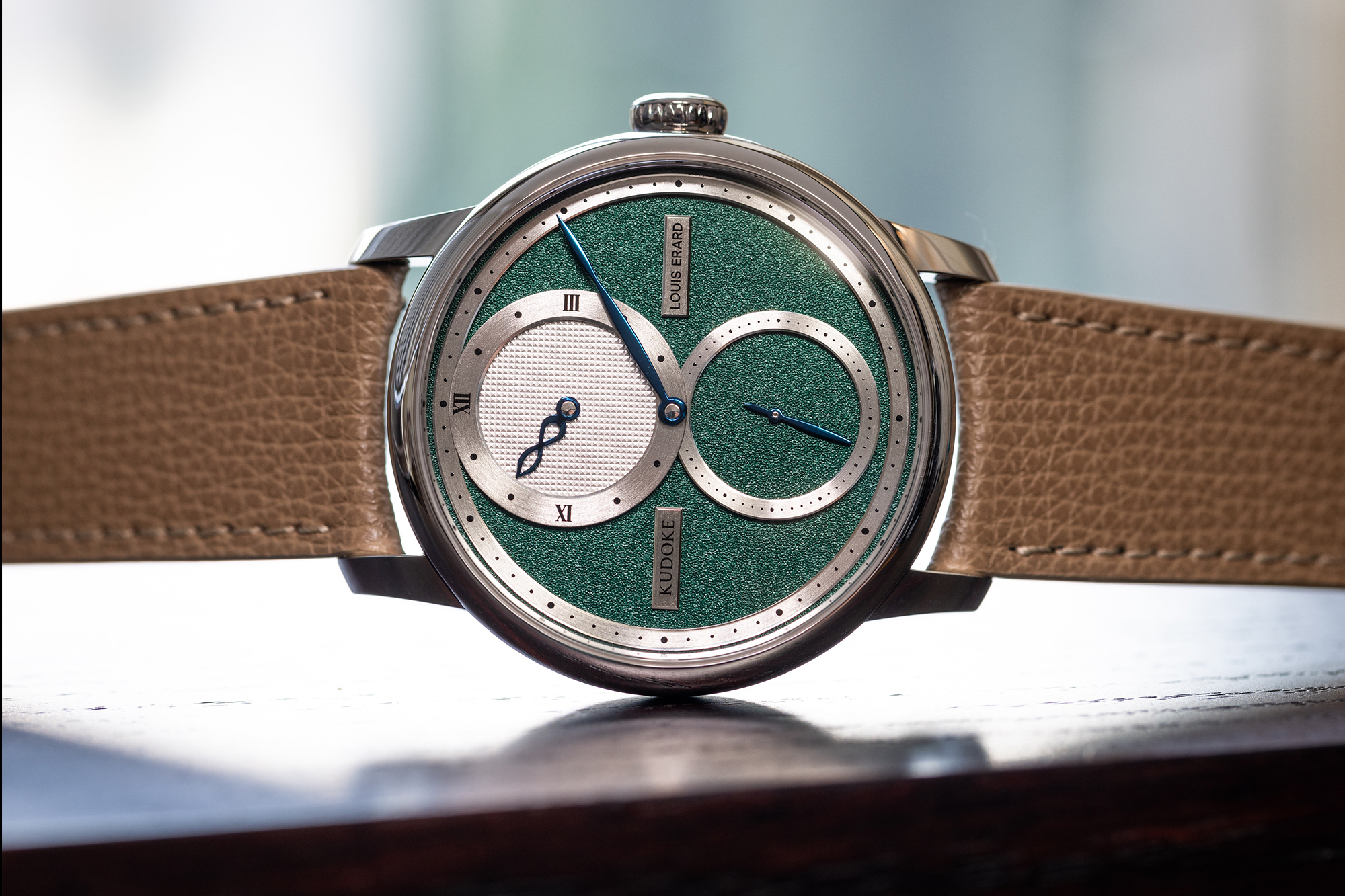 LOUIS ERARD X KUDOKE 以匠心獨運的角度與線條重新詮釋經典設計