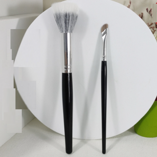 Popular item [2 pieces] Large Stipple Blush Brush Sickle Nose Shadow Brush (Color: Black Wool)