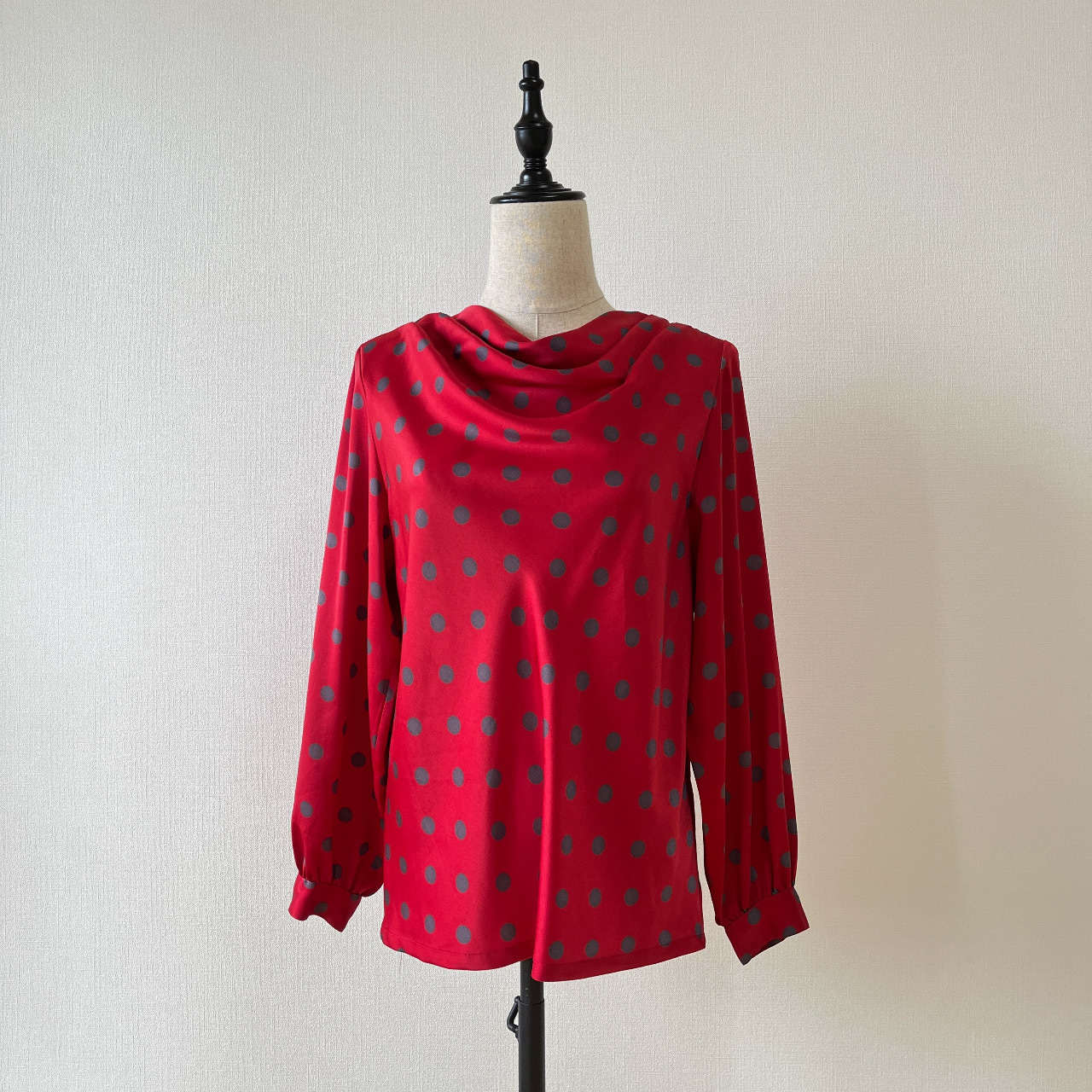 日本製暗紅色×灰色波點圓領上衣