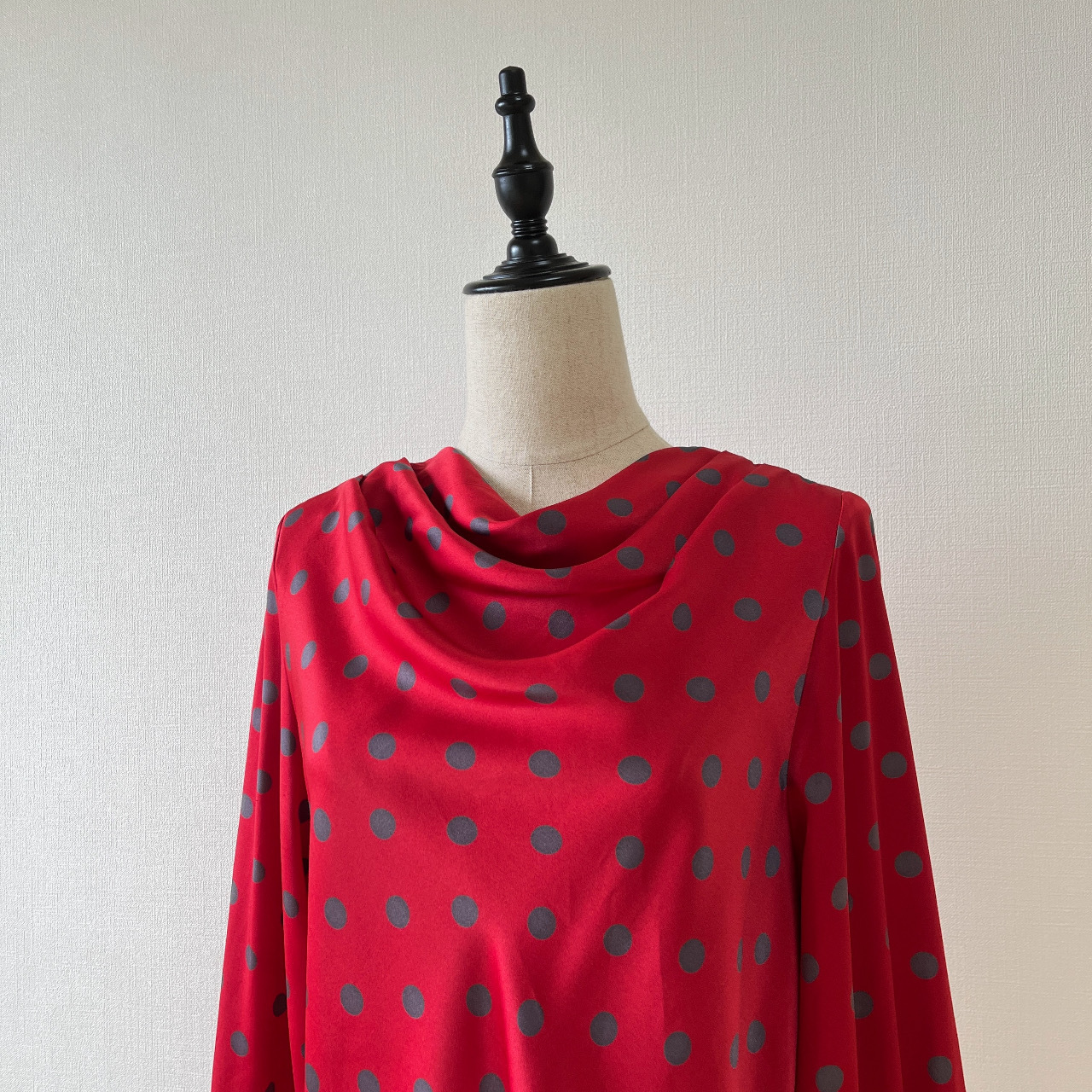 日本製暗紅色×灰色波點圓領上衣