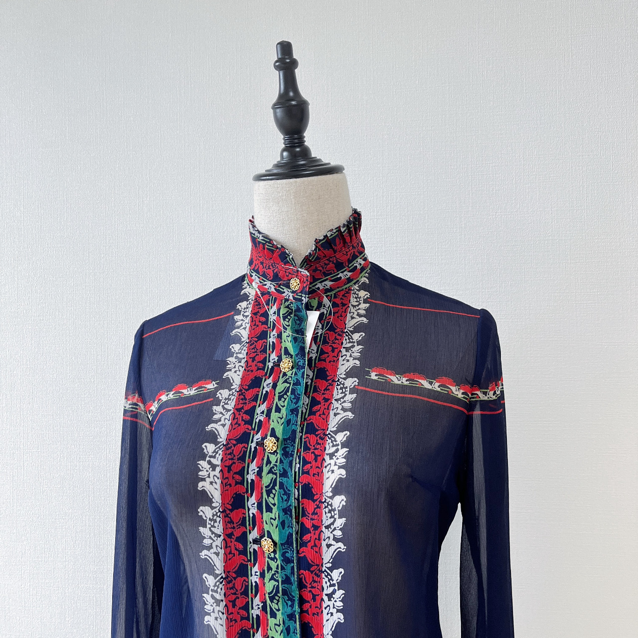 深藍色華麗花紋上衣