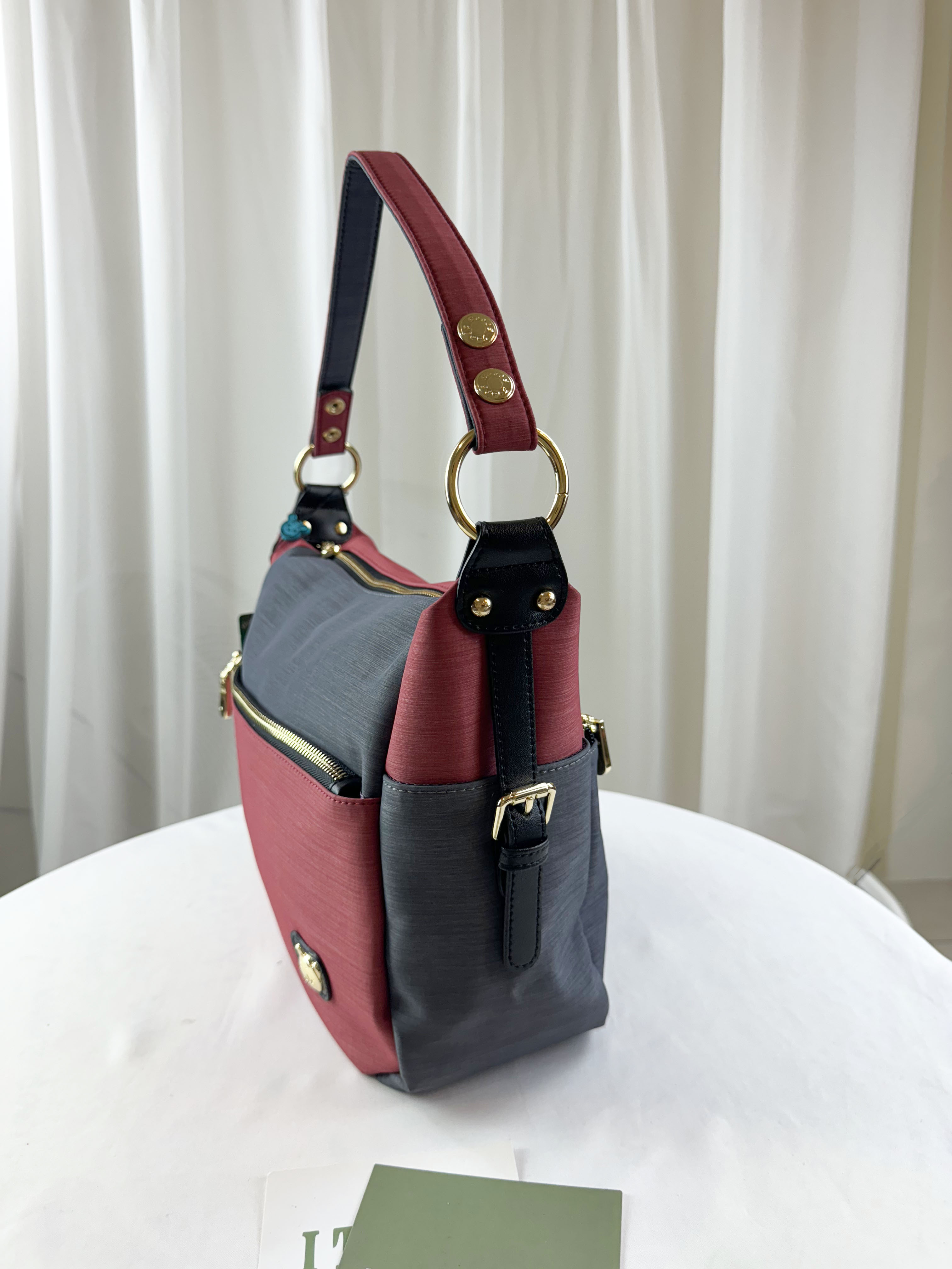 GOODS 紅灰拼色防潑水肩背包 / 側背包  #2245