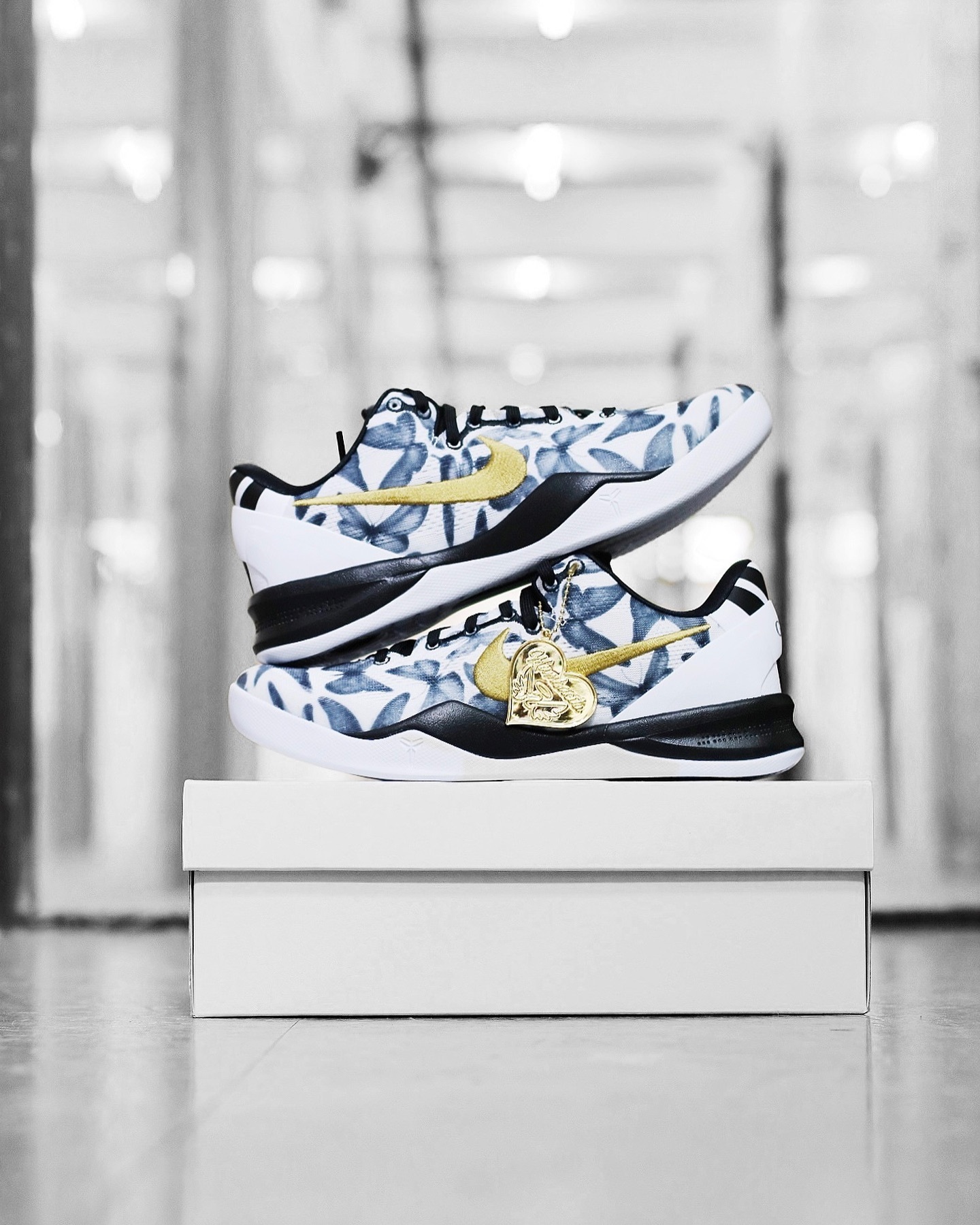 Nike kobe 8 Protro “Mambacita“ GIGI” 黑白金 FV6325-100