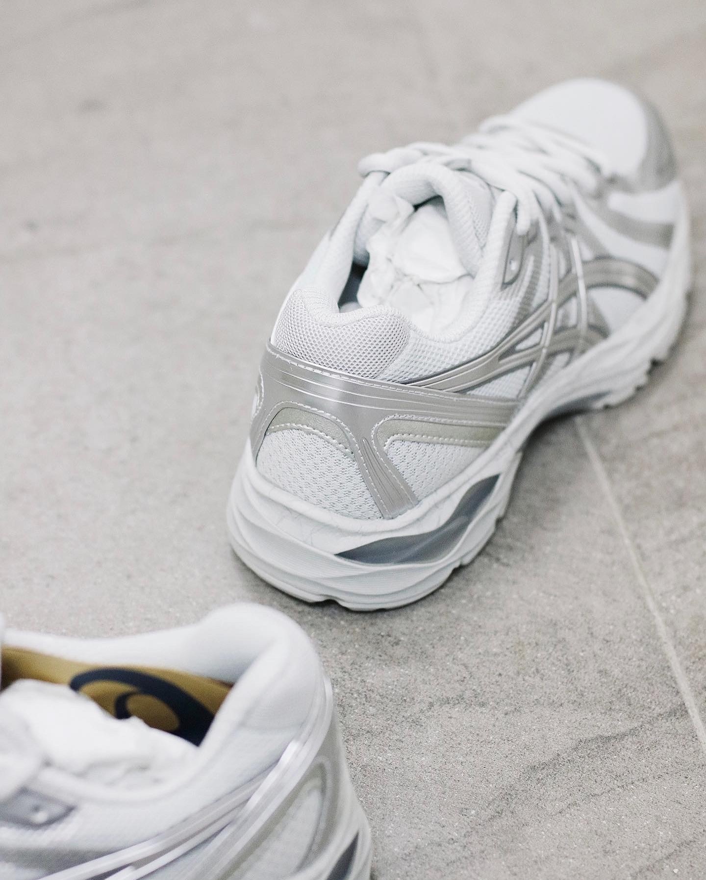 Asics Gel Flux 4 Grey Silver 灰銀 1011B646-020