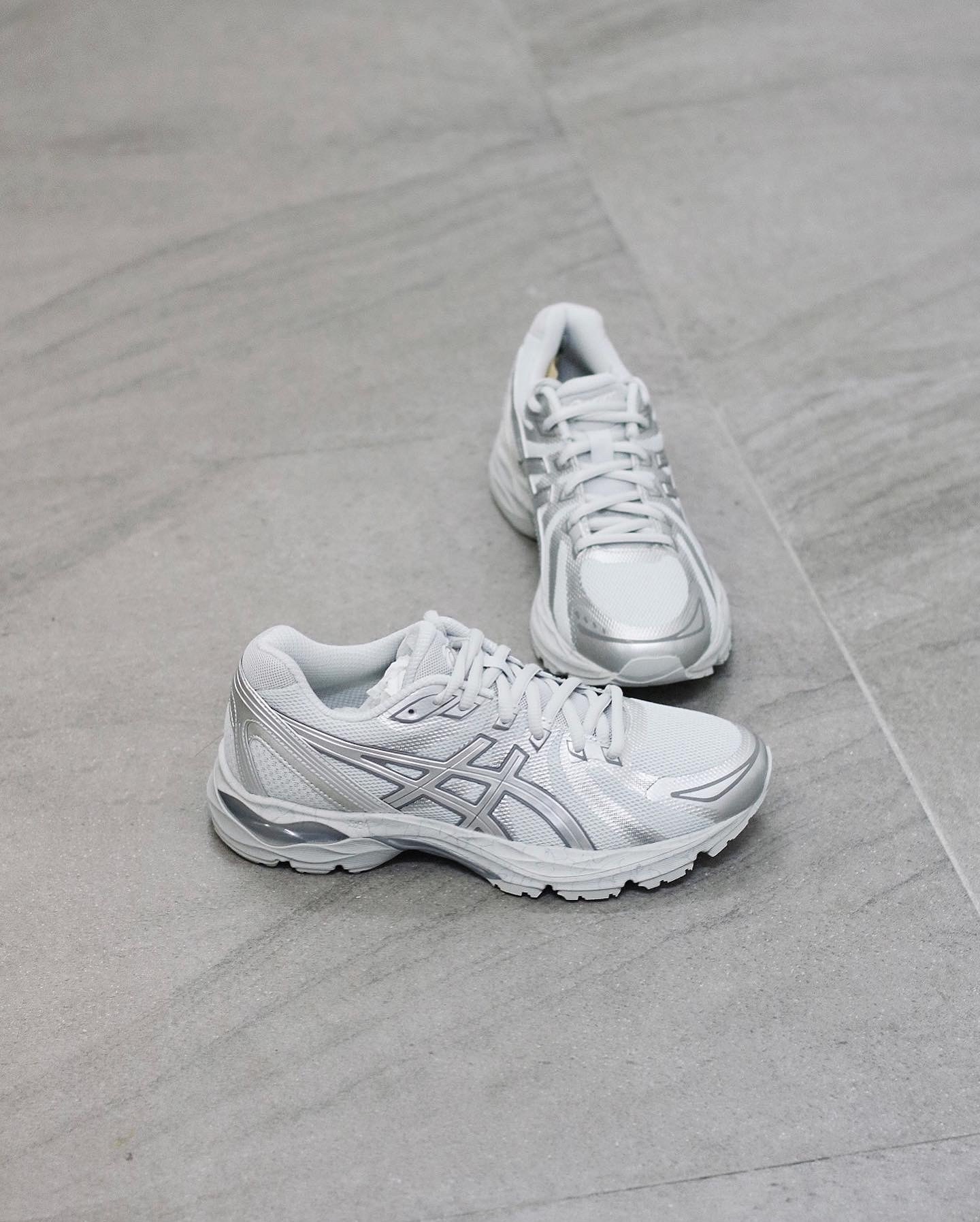 Asics Gel Flux 4 Grey Silver 灰銀 1011B646-020