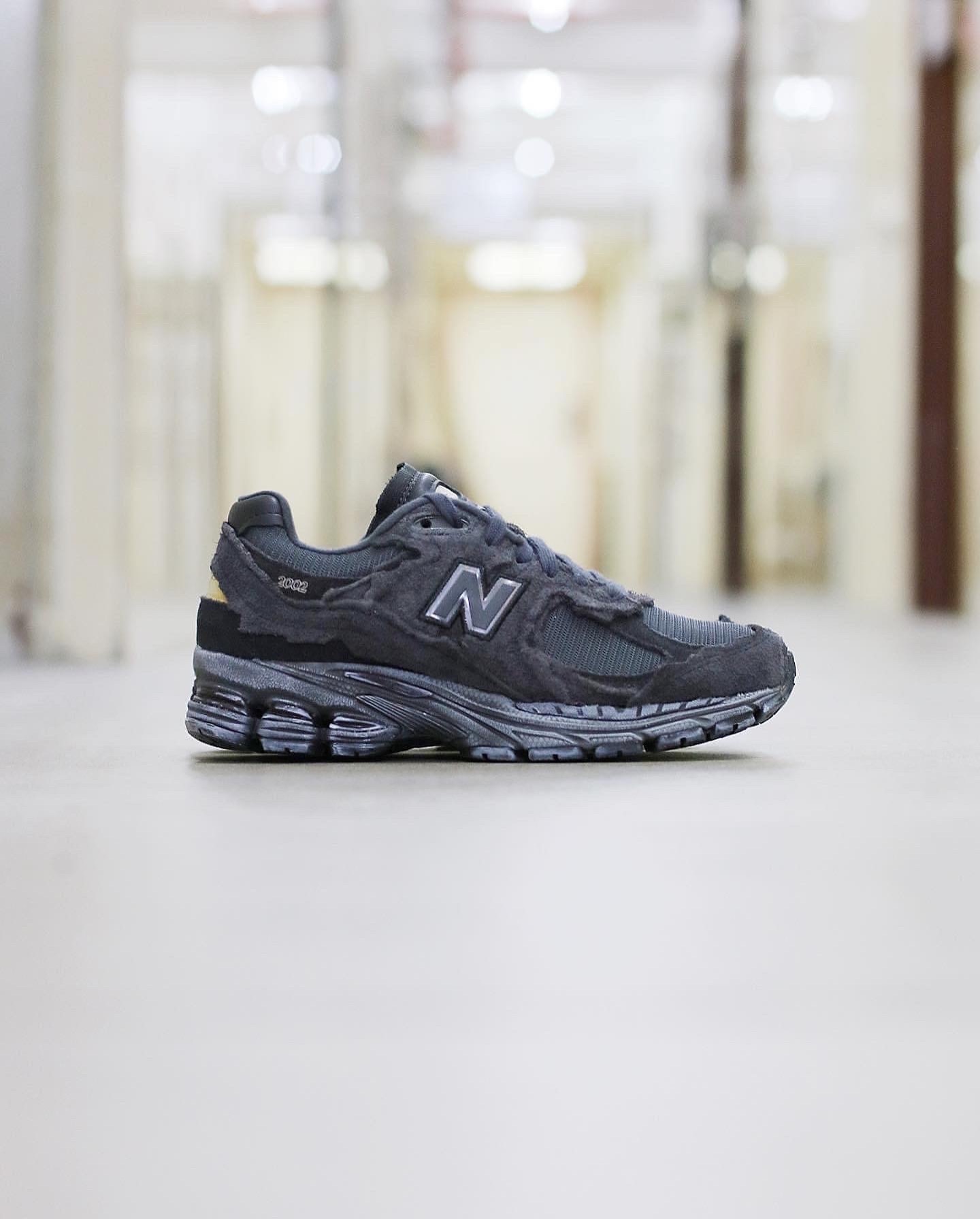 New Balance M2002RDB 黑炭色