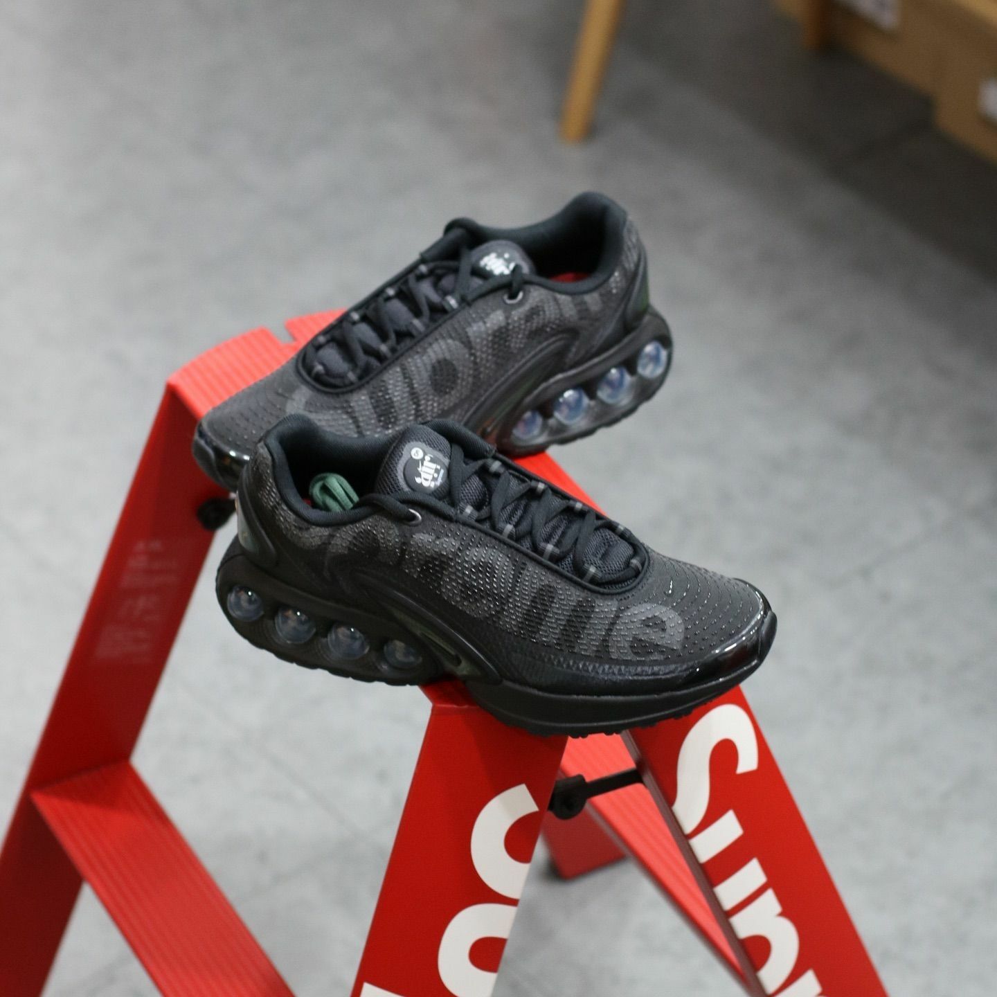Supreme x Nike Air Max DN Black 聯名 FZ4044-001