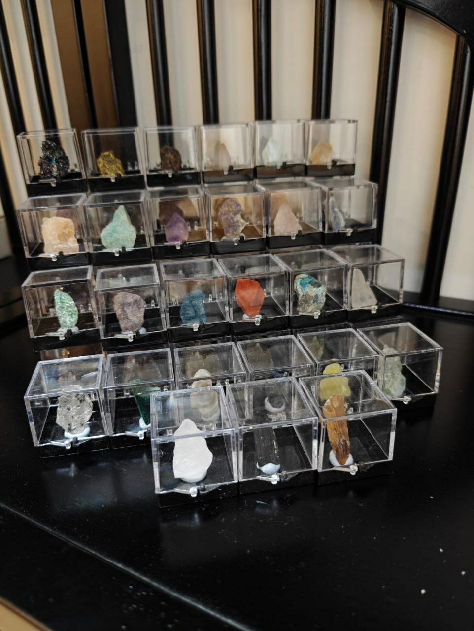 [S] GEMZ & CO HJIE 28-PCS ABUNDANCE OF CRYSTALS, Z5 (Z5)