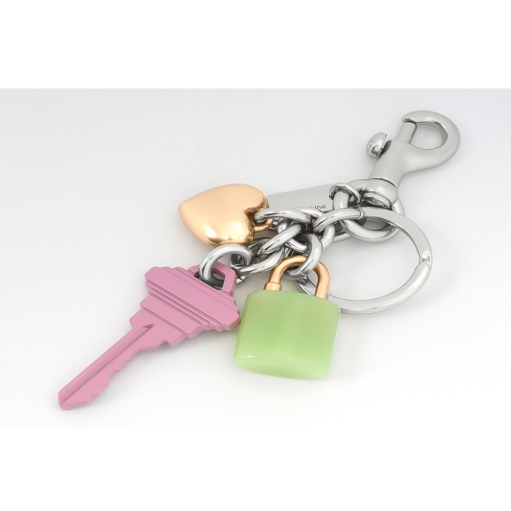 【COACH】鎖匙與愛心墜飾吊飾/鑰匙圈(粉紫色/綠色/金色) CP891 SVPMC