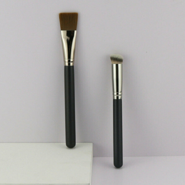 Popular soft-bristled makeup brushes (foundation brush 191 + concealer brush 270)