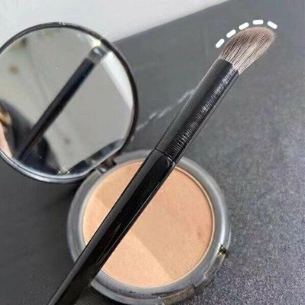 Popular makeup brush nose shadow brush (105 nose shadow brush)