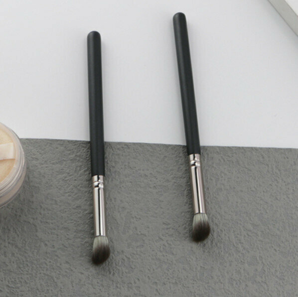 Hot style (2 pieces) makeup brushes and nose shadow brushes (2 pieces black nose shadow brushes)