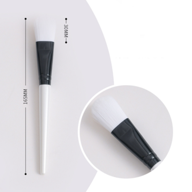 Popular model [1 piece] White tongue-shaped foundation brush with wooden handle (color: black tube)