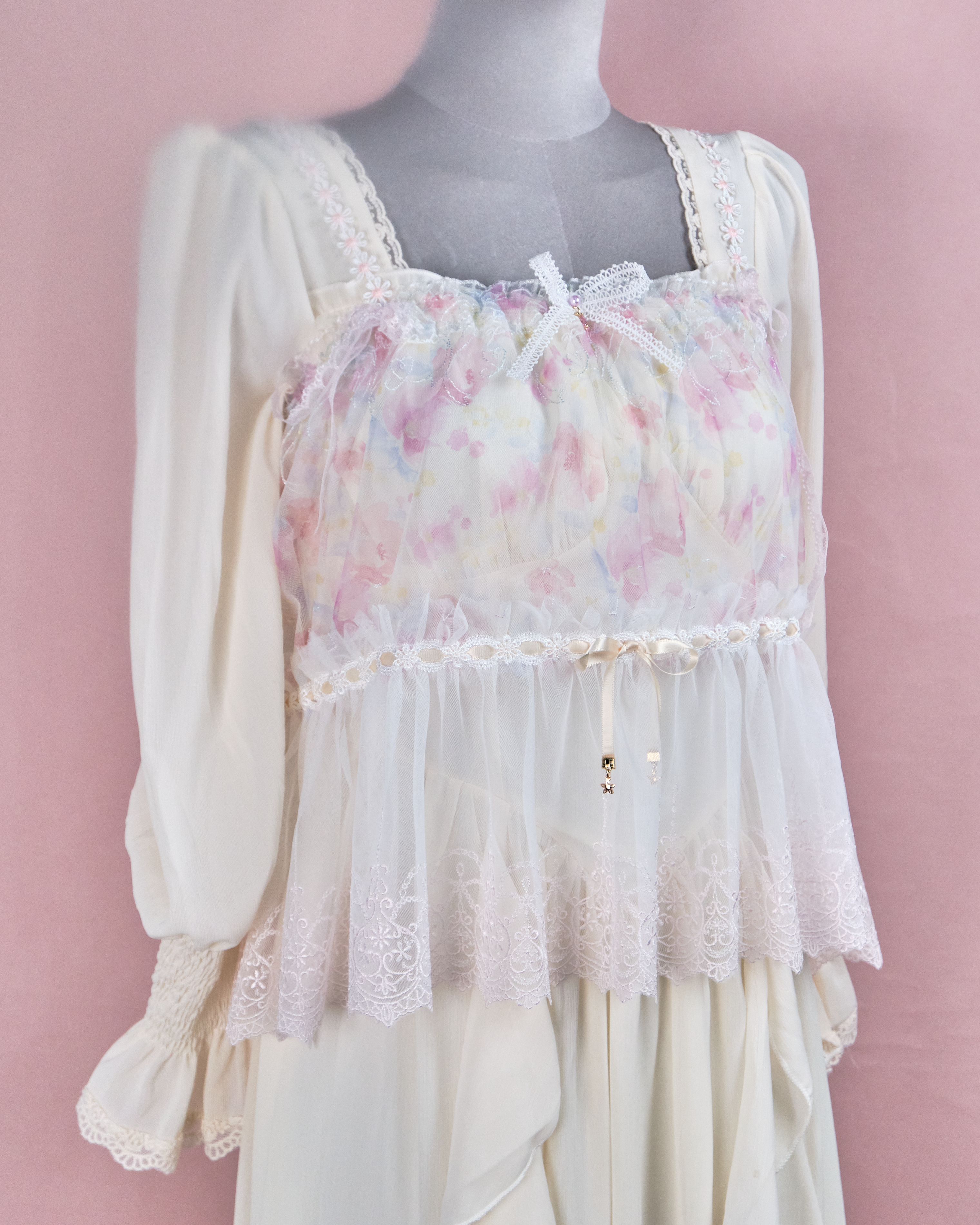 11230 The Tale About Fancy Girl~Floral Pattern Laced Top