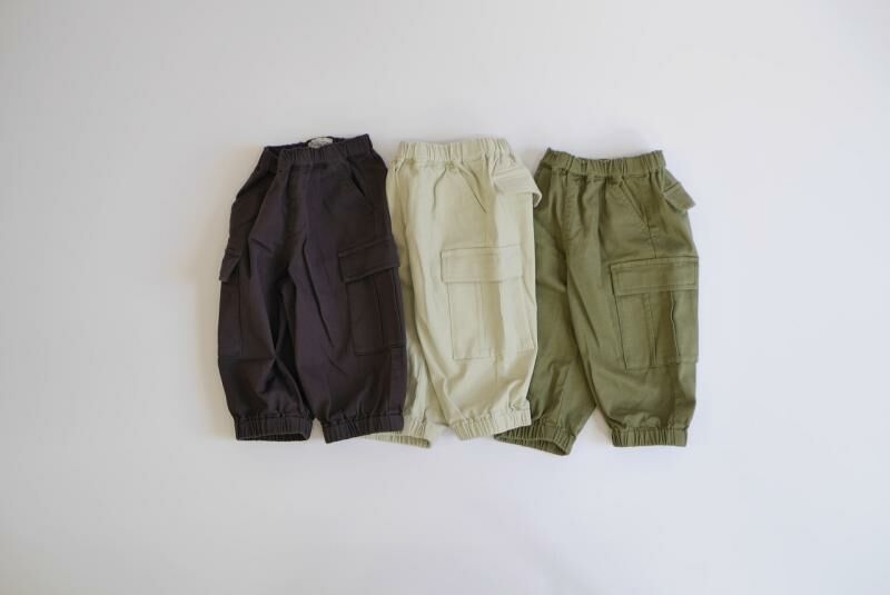 日本 MYD 年度必買 經典工裝縮口休閒長褲 (軍綠色，120) M440312