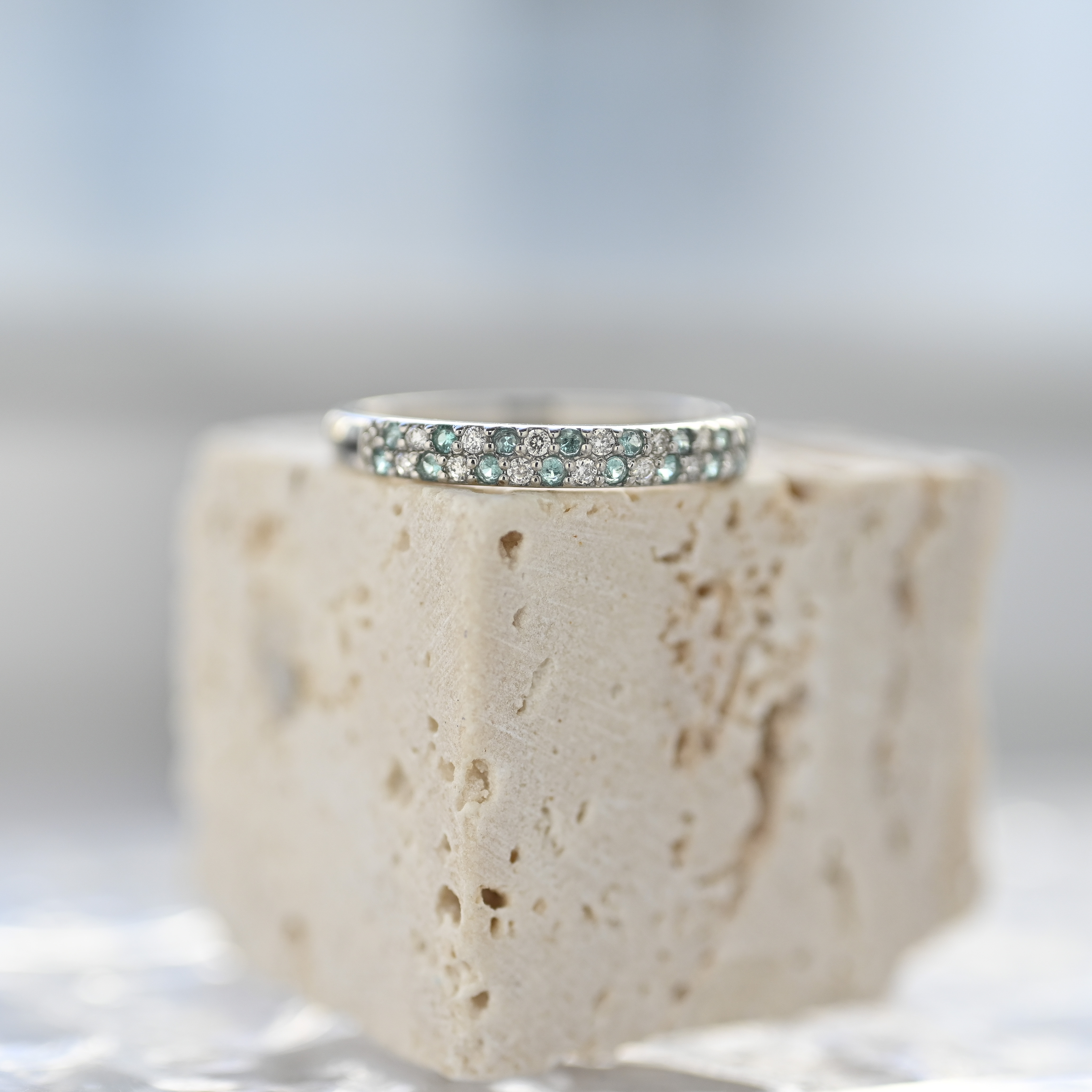 PT950  0.09ct Paraiba &  Diamond Ring