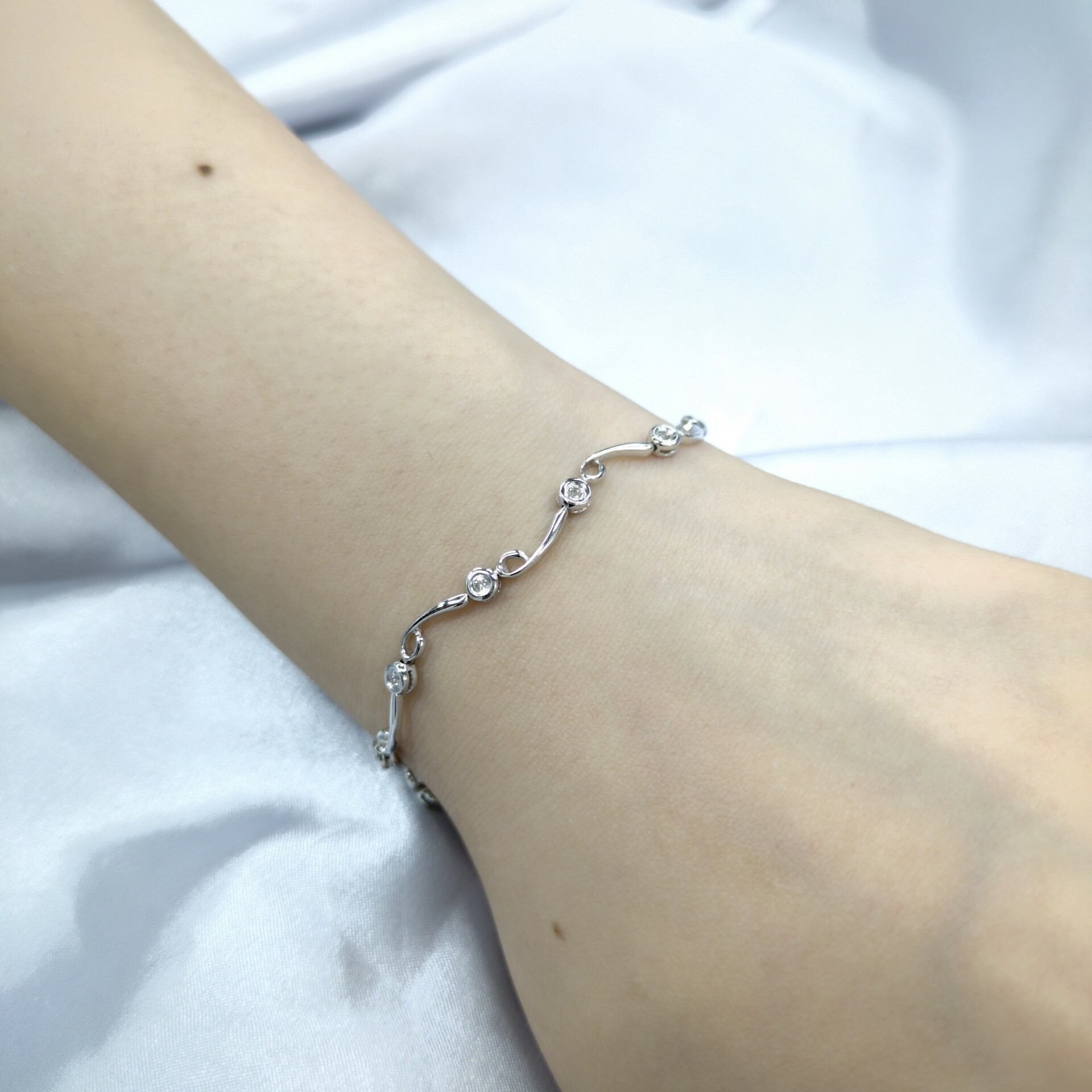 全新18K白金36份鑽石手鍊