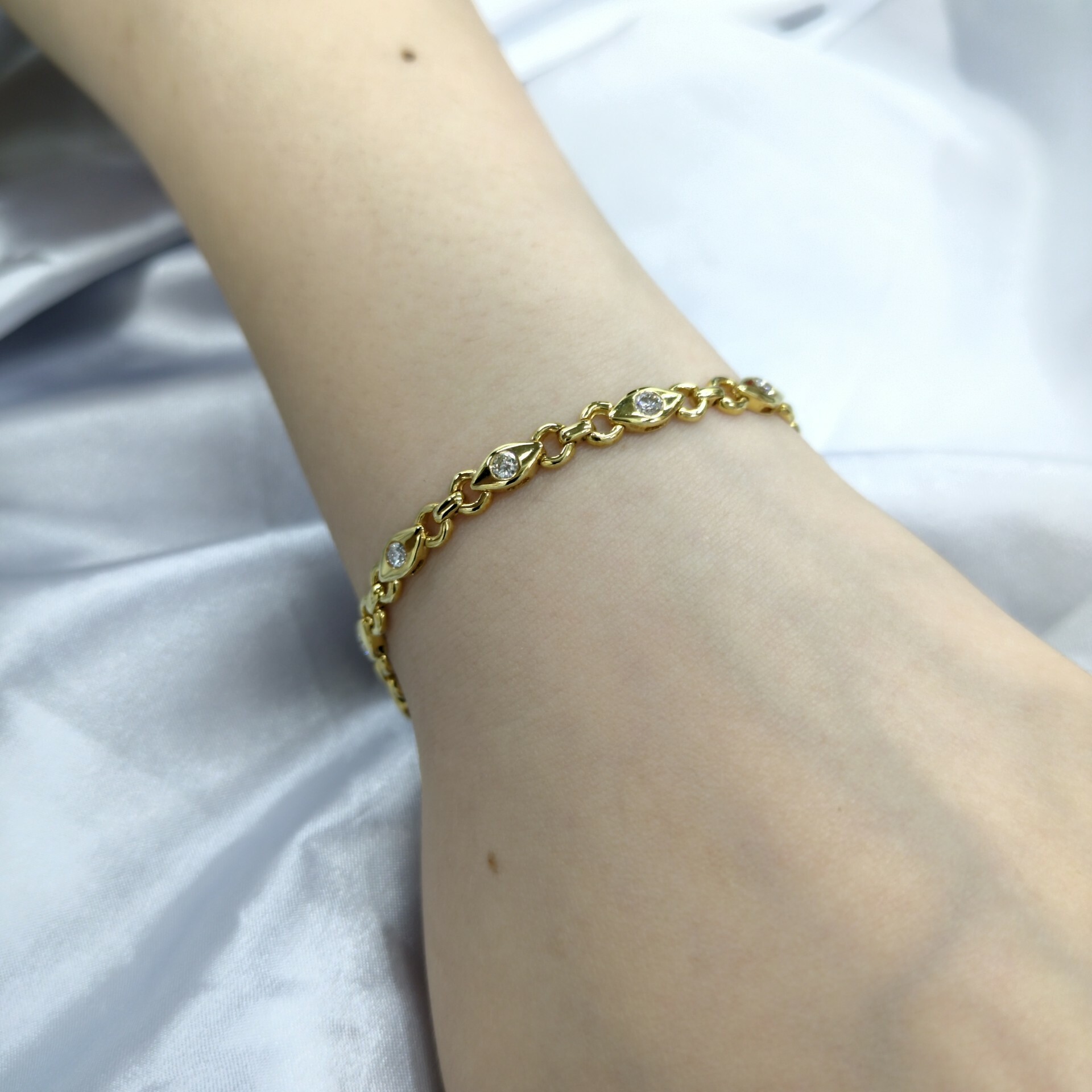 全新18K黃金89份鑽石手鍊