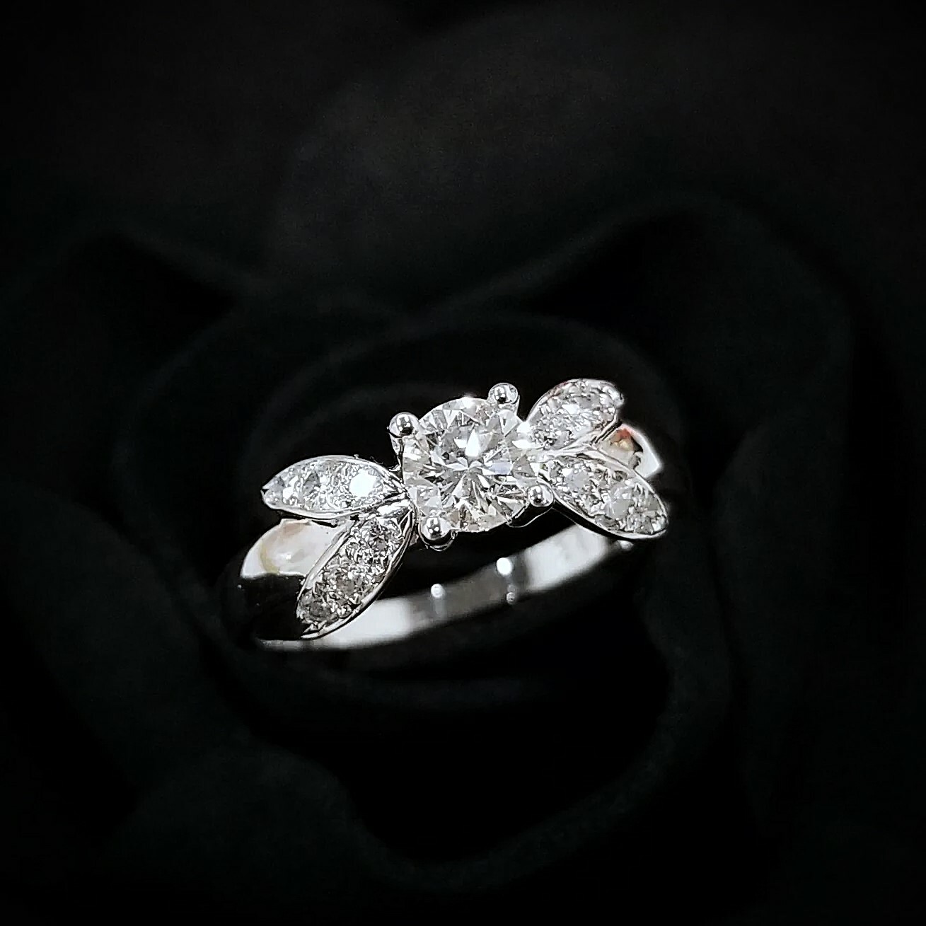 18K White Gold 0.54ct Diamond Ring